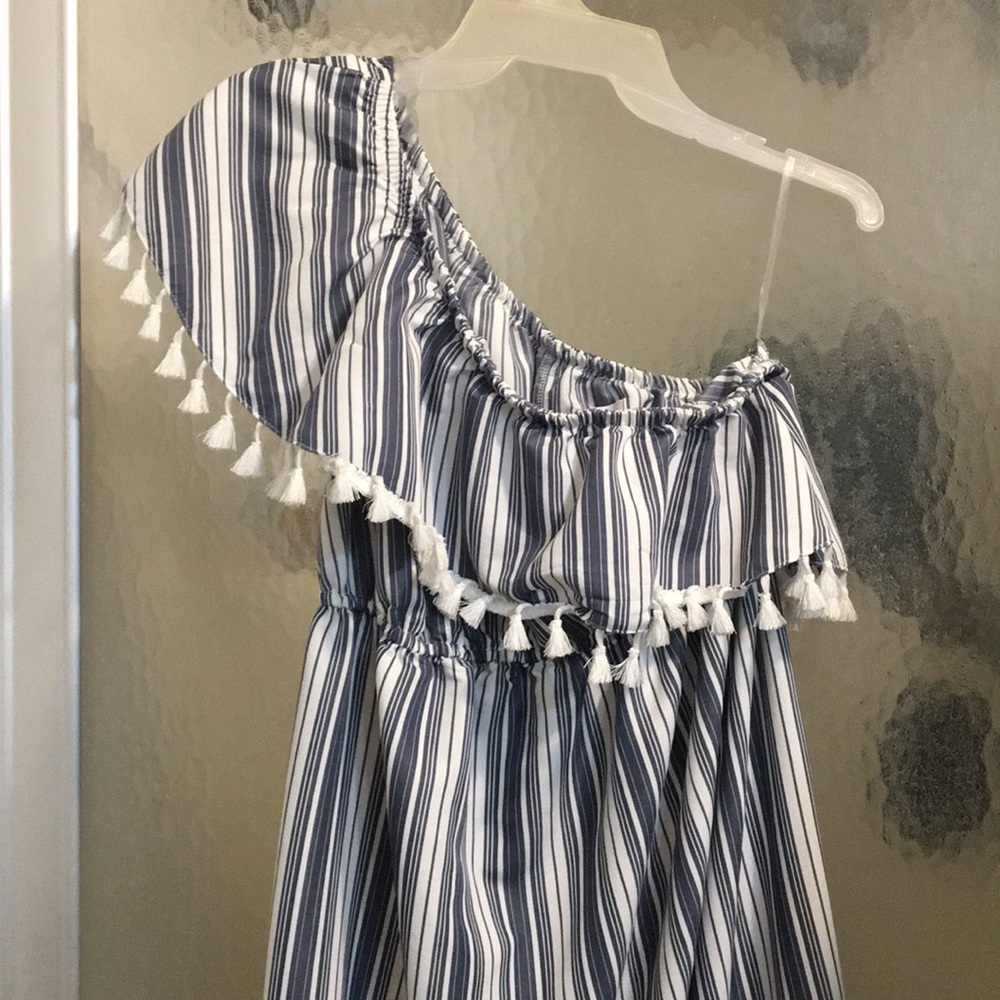 One shoulder dress